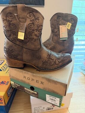 Roper Brown Western Ankle Boots with Embroidered Scroll